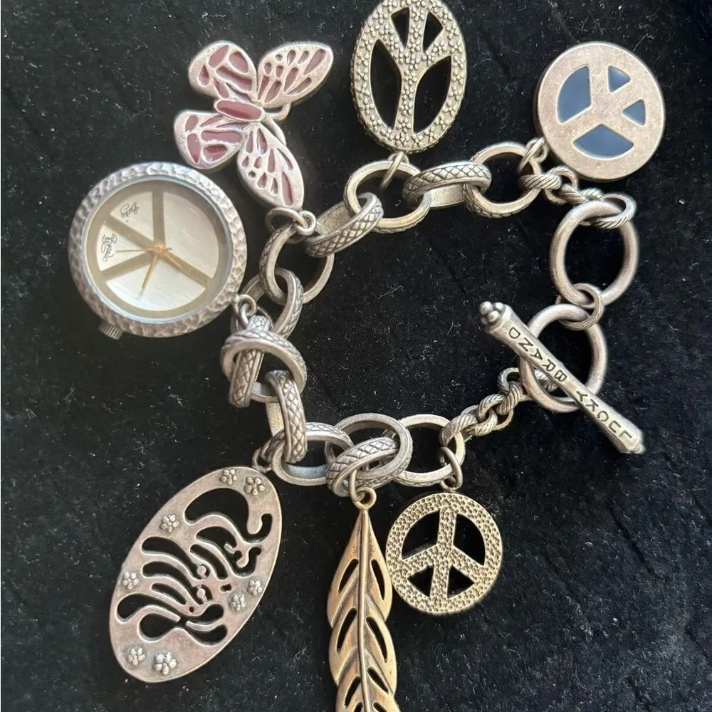 Lucky Brand Boho/Hippie Charm Bracelet timepiece bangle watch accessory logo y2k